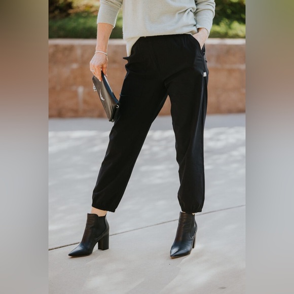 NWT Vuori Miles Jogger Women's Performance Joggers Black - Picture 9 of 11